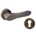 UKEN LEVER HANDLE W/ROSETTE PREMIUM - 149